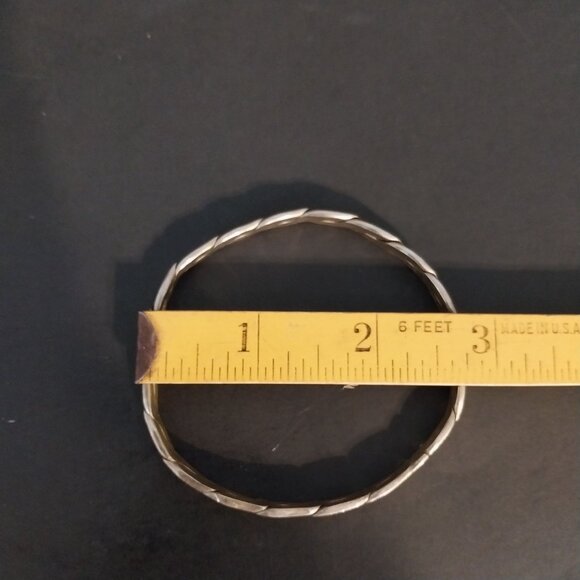 Vintage 1970s Twisted Bracelet Silver Tone - Picture 5 of 5